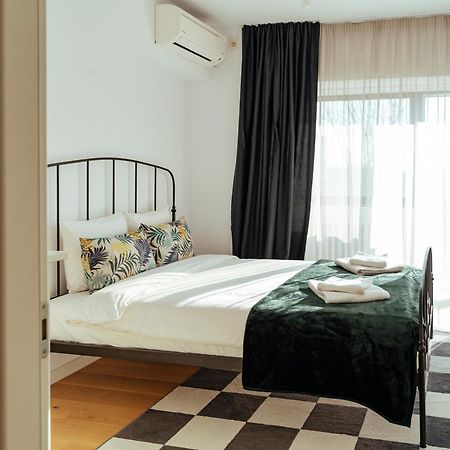 Central Modern Design Apartment Bucureşti Exterior foto