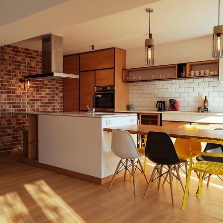 Central Modern Design Apartment Bucureşti Exterior foto