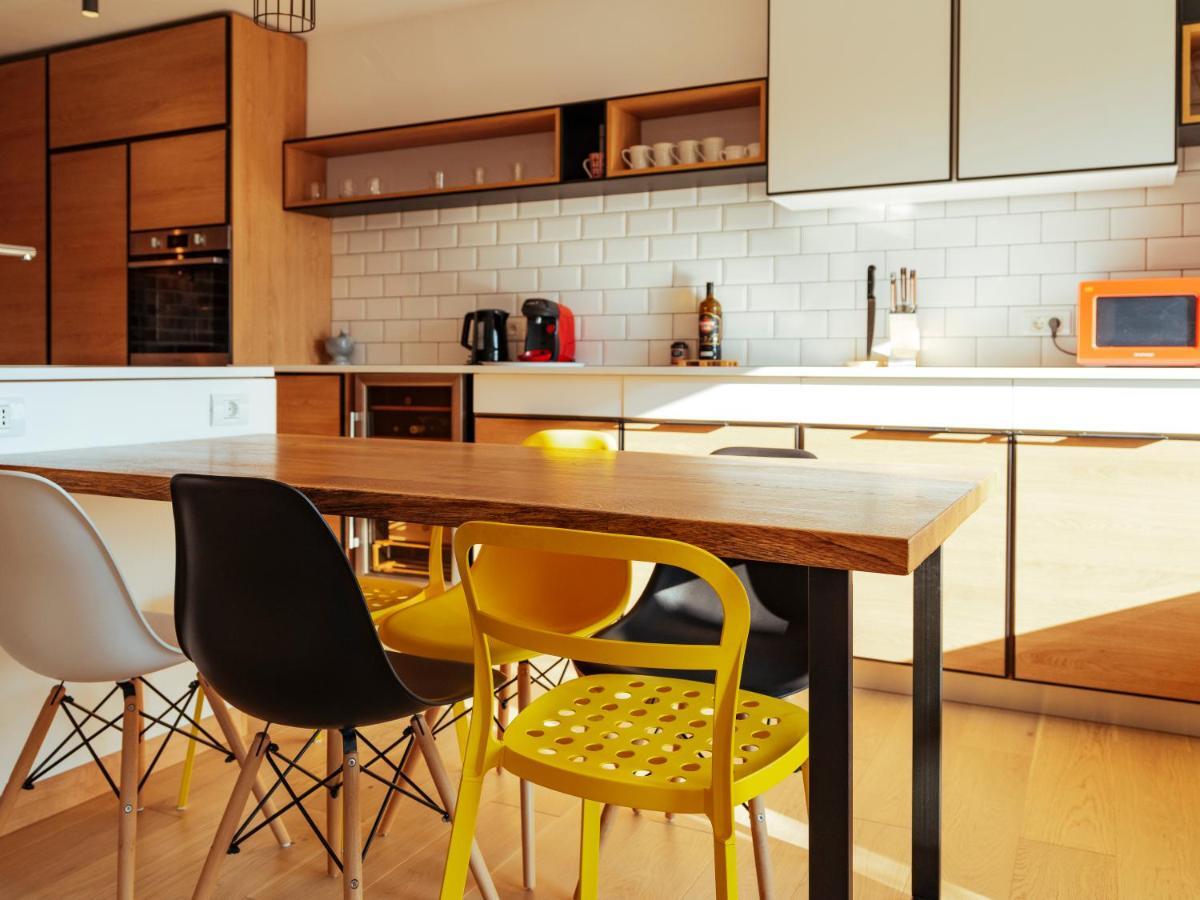 Central Modern Design Apartment Bucureşti Exterior foto
